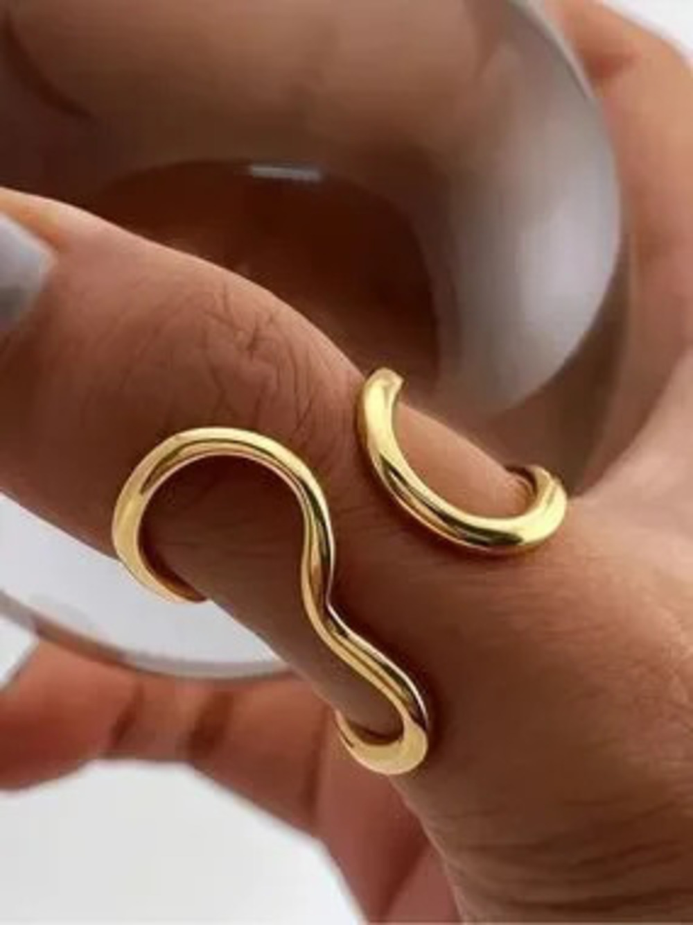 Elegant Gold Wave Adjustable Ring